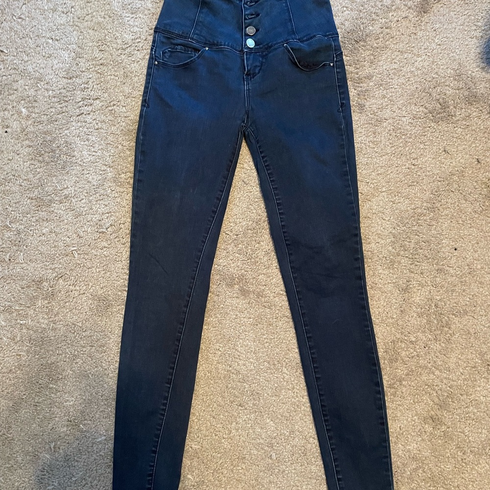Multi brand, straight leg jeans! All are super cute and flattering to wear!